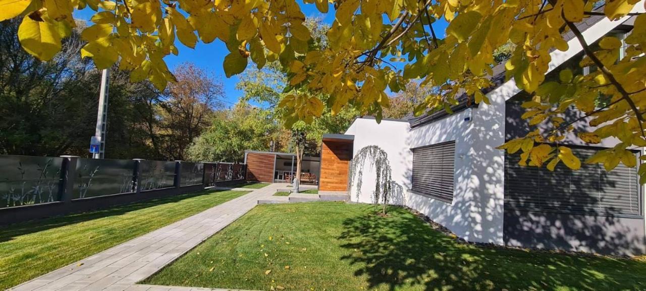 Meszes Apartman Kalocsa Eksteriør billede